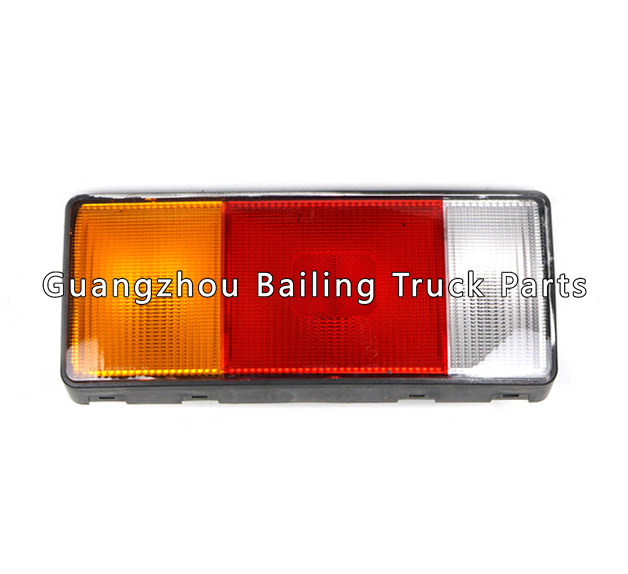 KM001484 214-1988 Truck Parts Tail Lamp For Mitsubishi