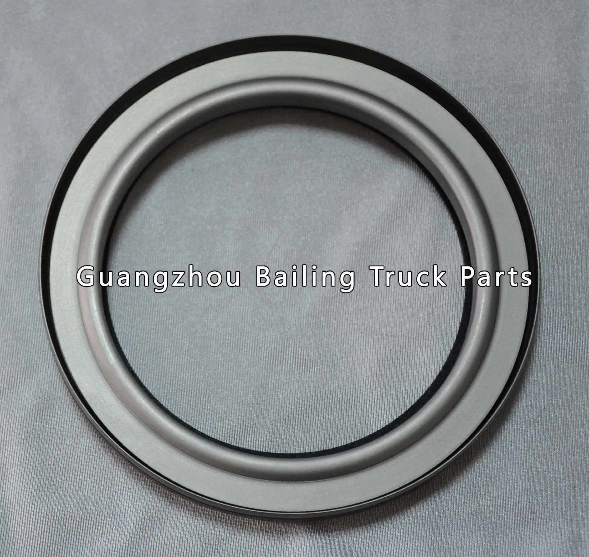 8-97602379-0 8-97602-379-0 8976023790 For Isuzu 6HK1 Engine spare parts crankshaft front oil seal