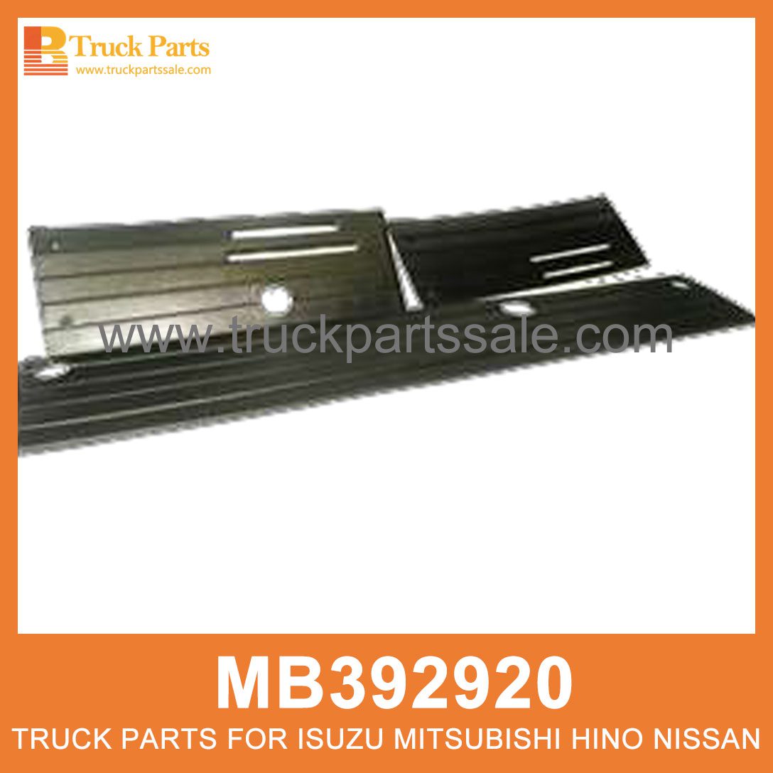 Grill Set Wiper set of 3 pcs MB392920 MB392921 for Mitsubishi truck Juego de limpiaparabrisas de la parrilla