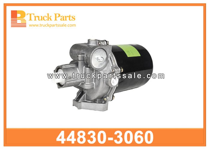 Air Dryer Assy 44830-3060 for HINO JO8C CondSy de secador de aire ASSY