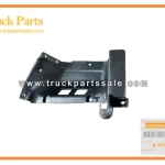 Step Support Assembly for ISUZU NKR55 4JB1 8-97853584-7 8978535847 8-97853-584-7 Conjunto de soporte de paso