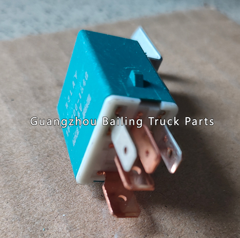 156700-1840 Automotive Relay 5 Pins